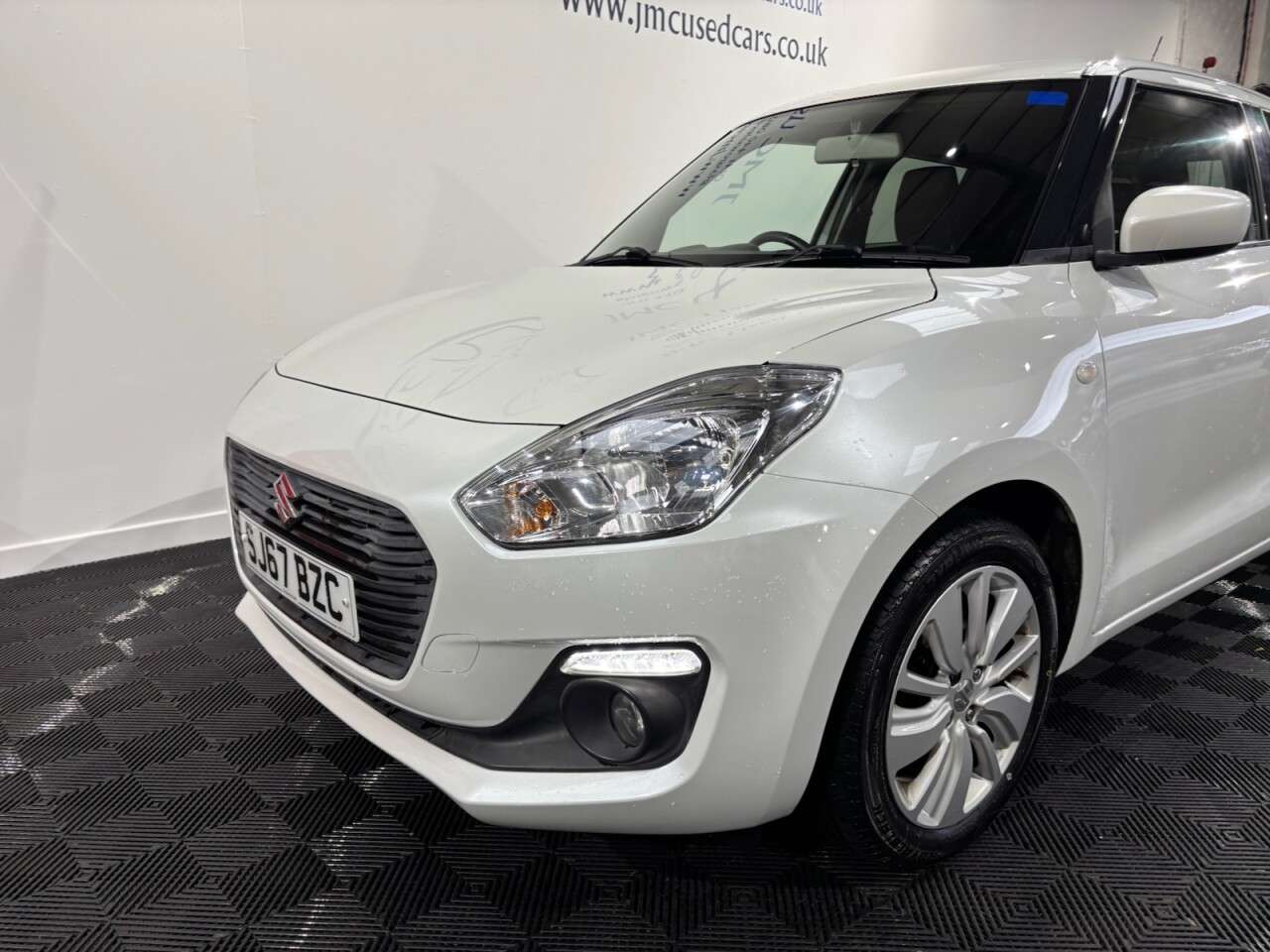 2017 SUZUKI SWIFT 2017 SUZUKI SWIFT