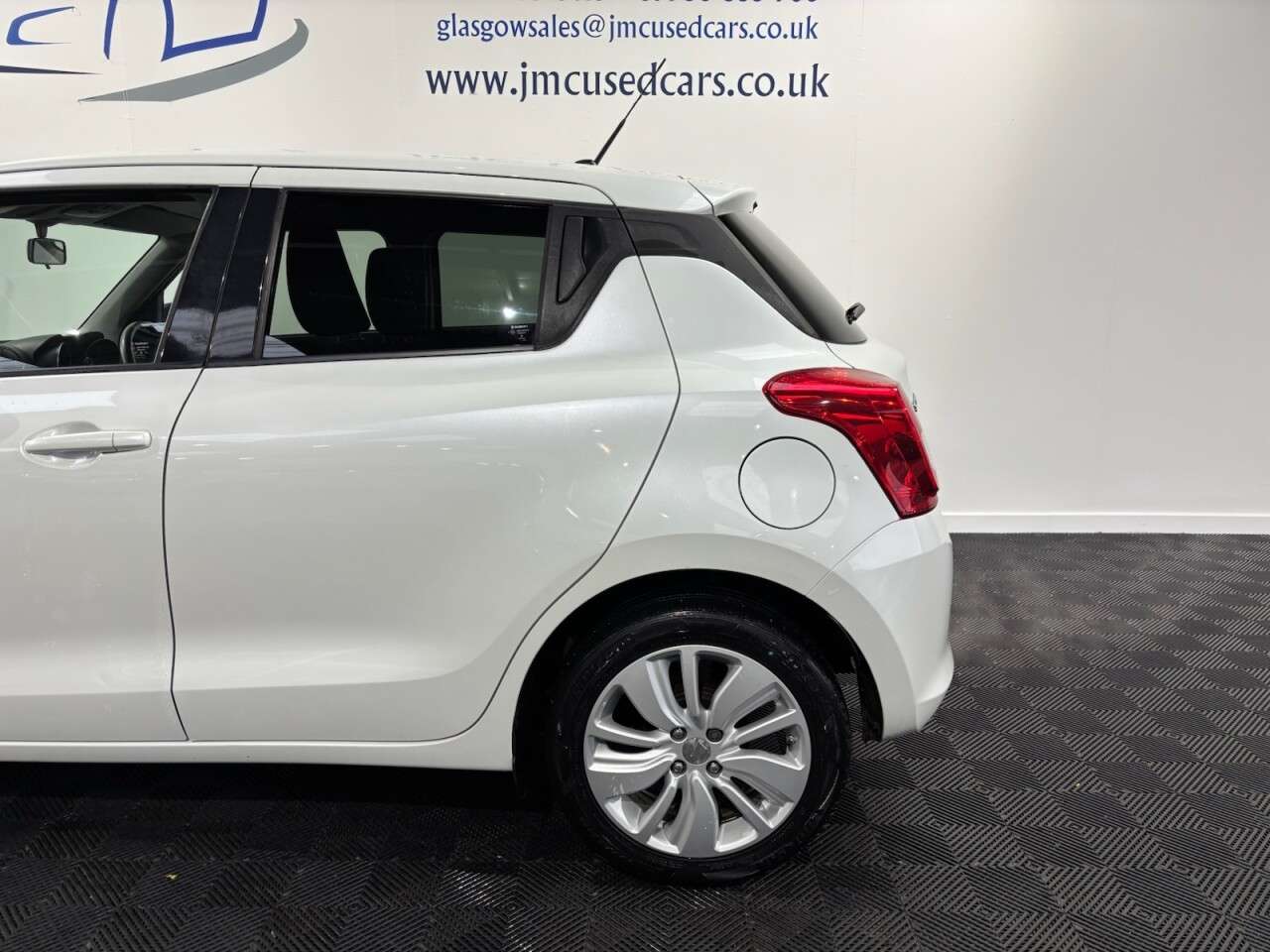 2017 SUZUKI SWIFT 2017 SUZUKI SWIFT