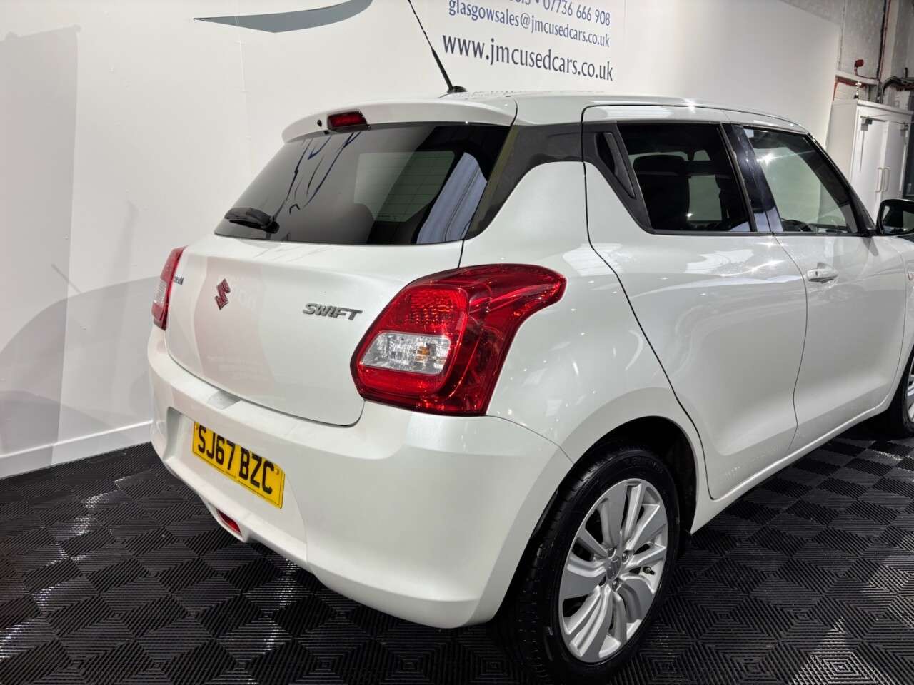 2017 SUZUKI SWIFT 2017 SUZUKI SWIFT