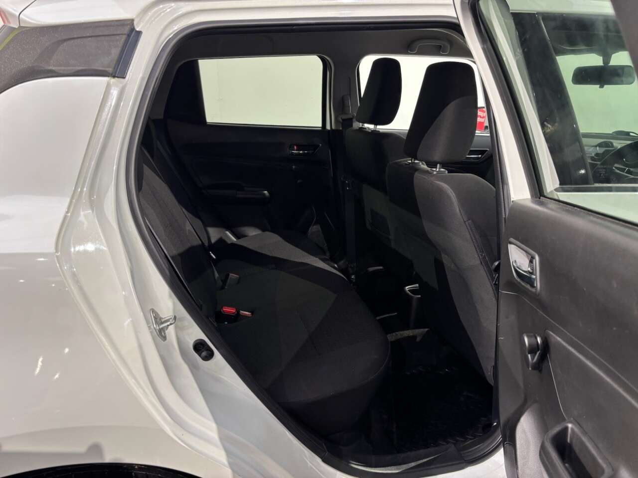 2017 SUZUKI SWIFT 2017 SUZUKI SWIFT