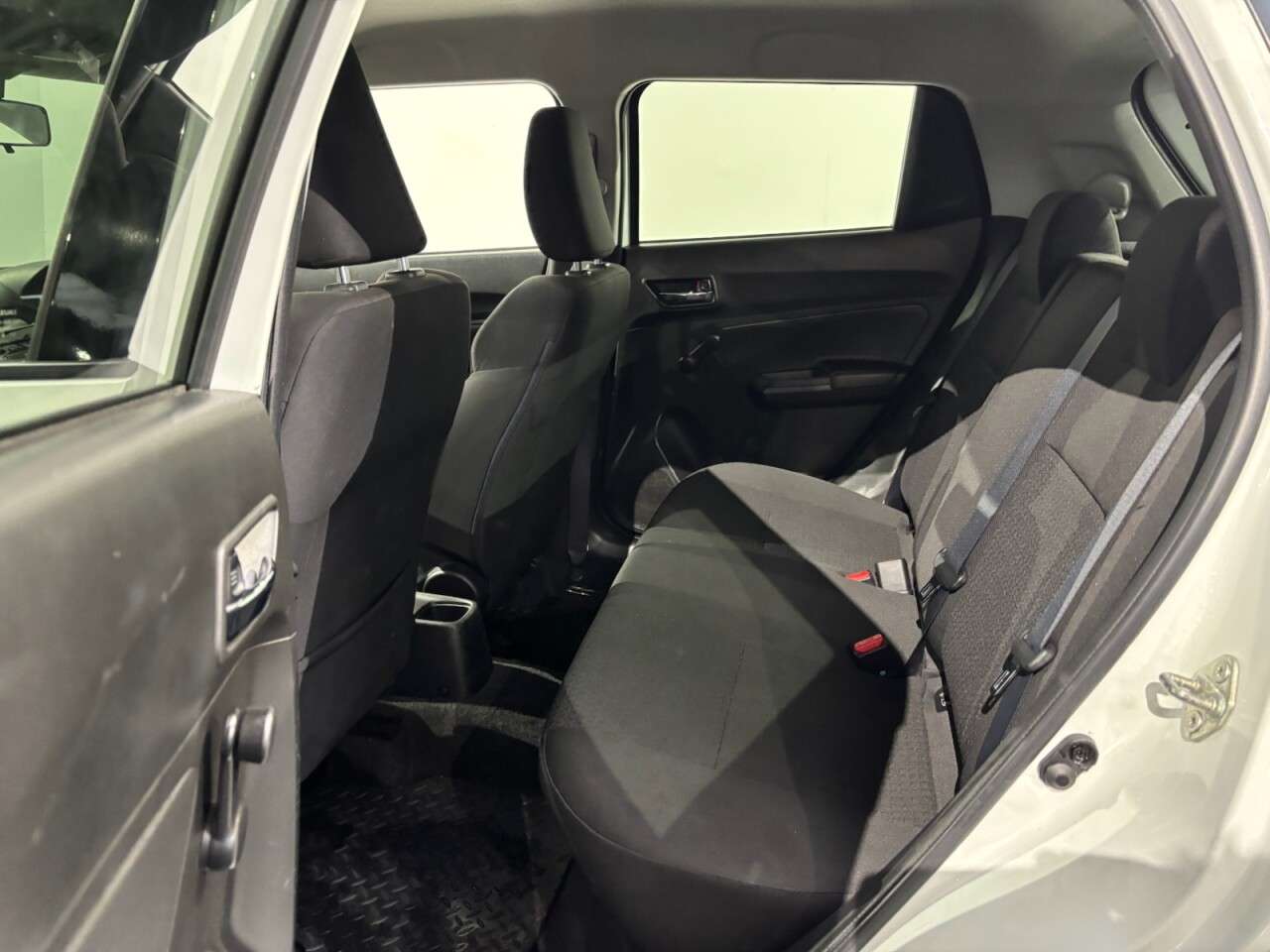 2017 SUZUKI SWIFT 2017 SUZUKI SWIFT