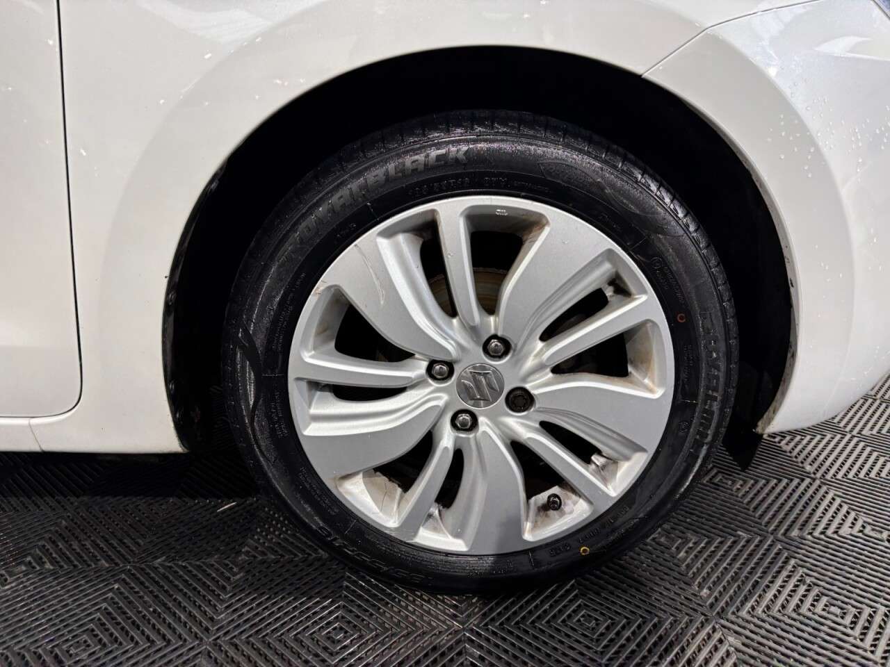 2017 SUZUKI SWIFT 2017 SUZUKI SWIFT