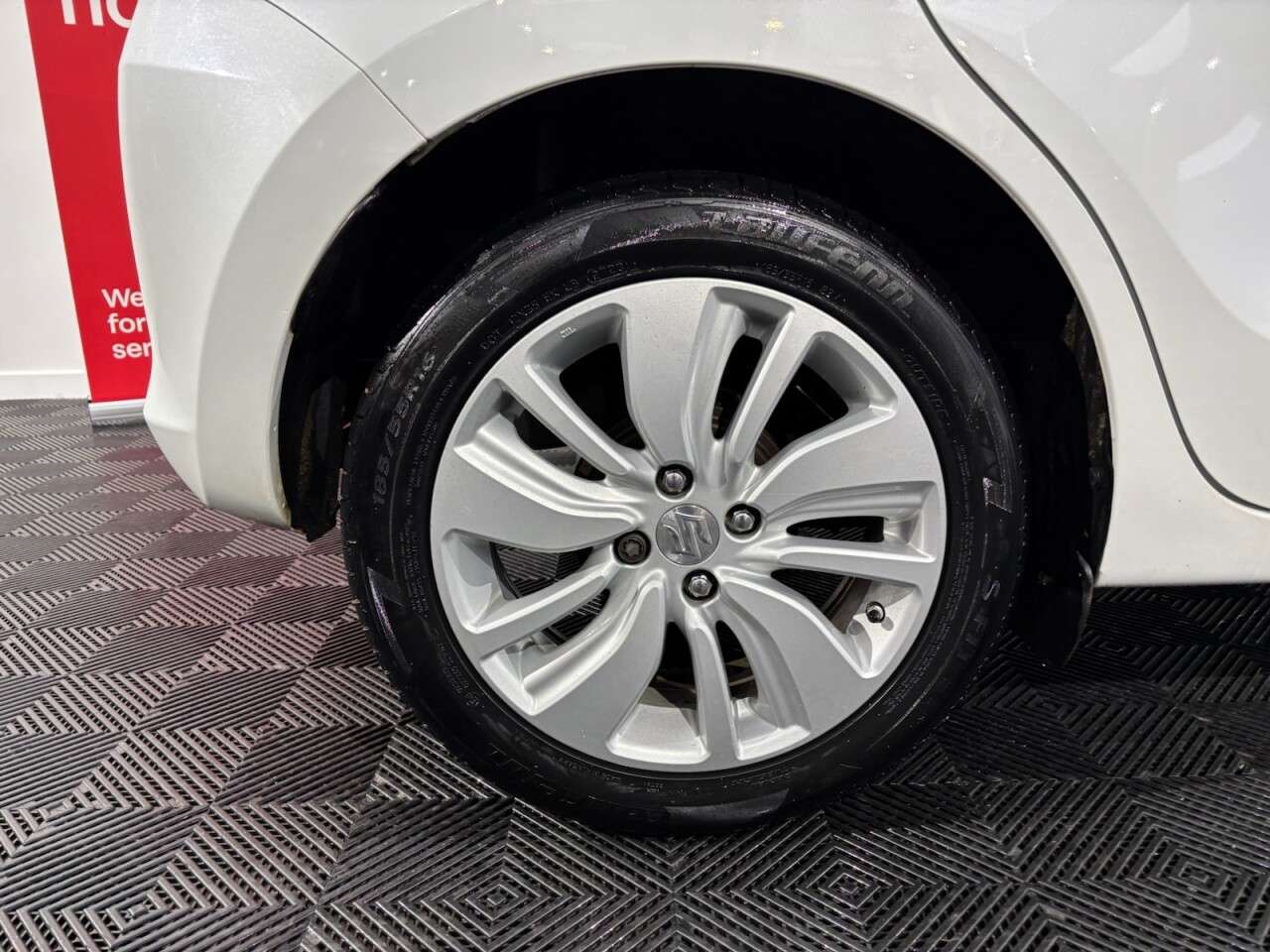 2017 SUZUKI SWIFT 2017 SUZUKI SWIFT