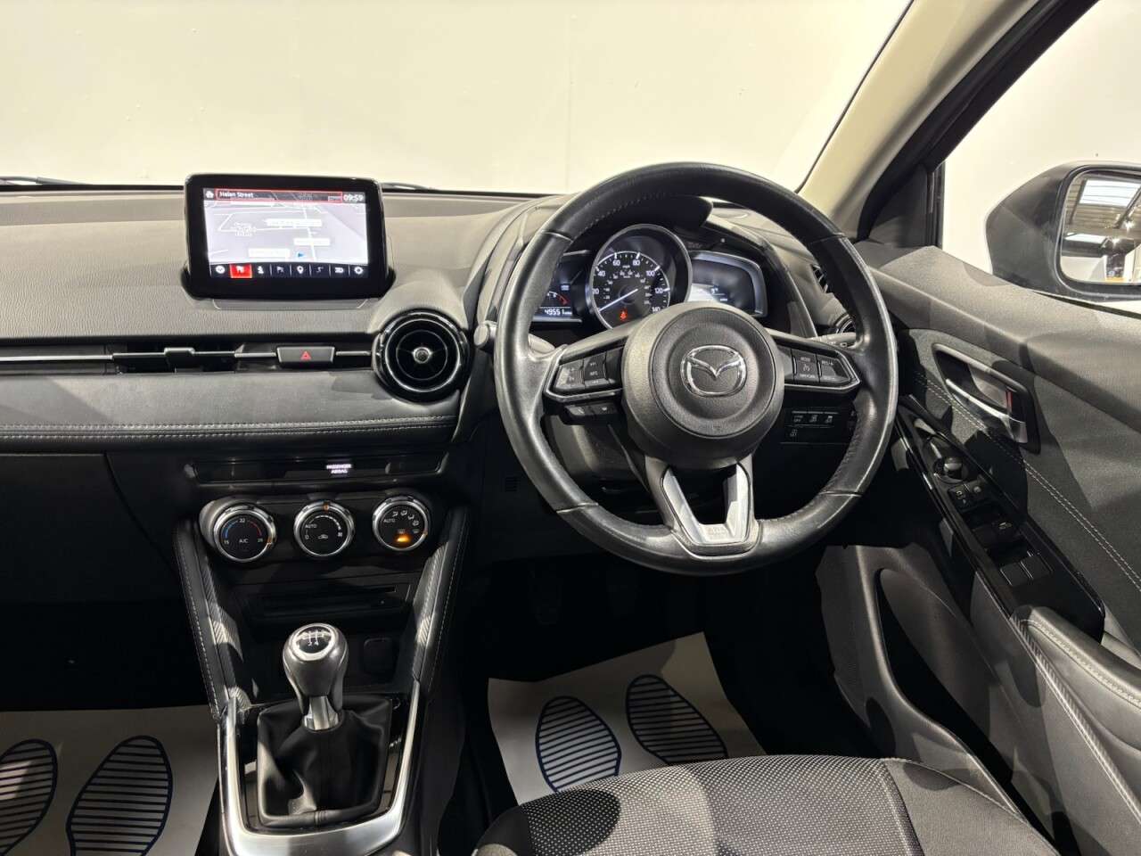 2019 MAZDA MAZDA2 2019 MAZDA MAZDA2