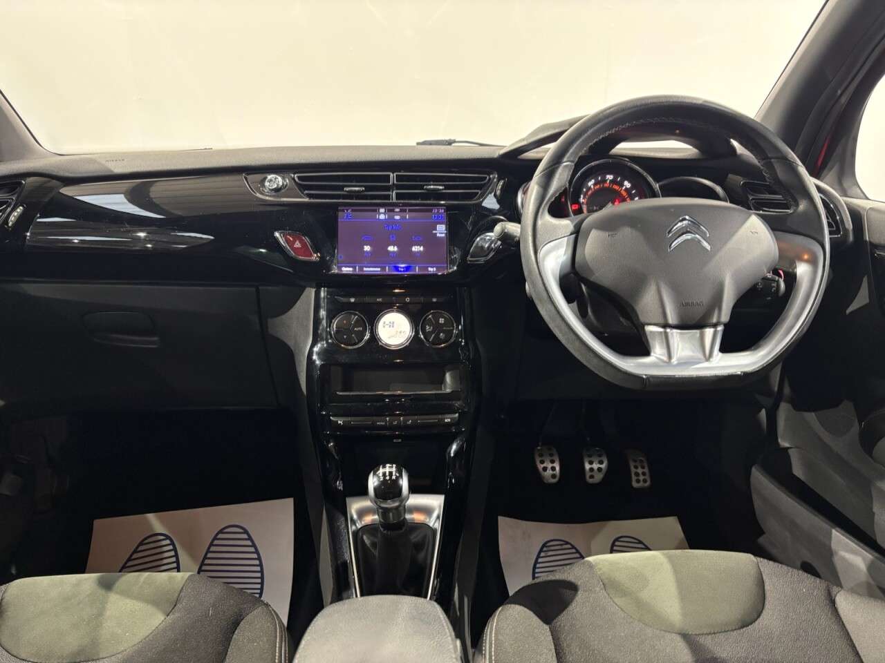 2016 DS AUTOMOBILES DS 3 2016 DS AUTOMOBILES DS 3