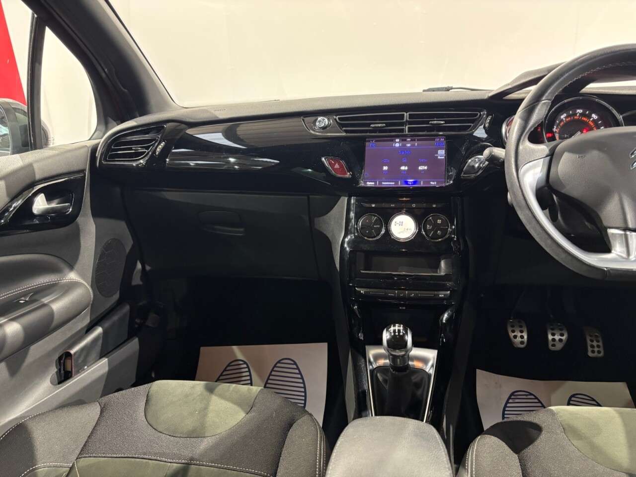 2016 DS AUTOMOBILES DS 3 2016 DS AUTOMOBILES DS 3