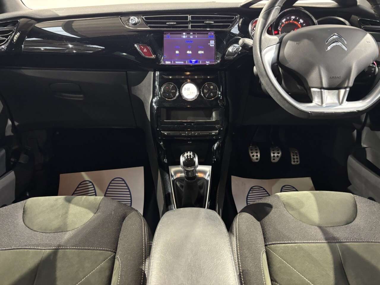 2016 DS AUTOMOBILES DS 3 2016 DS AUTOMOBILES DS 3