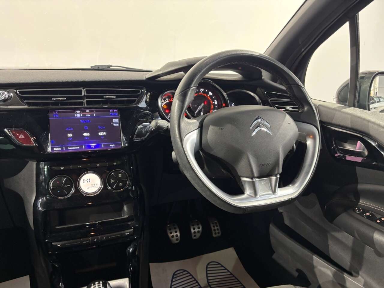 2016 DS AUTOMOBILES DS 3 2016 DS AUTOMOBILES DS 3