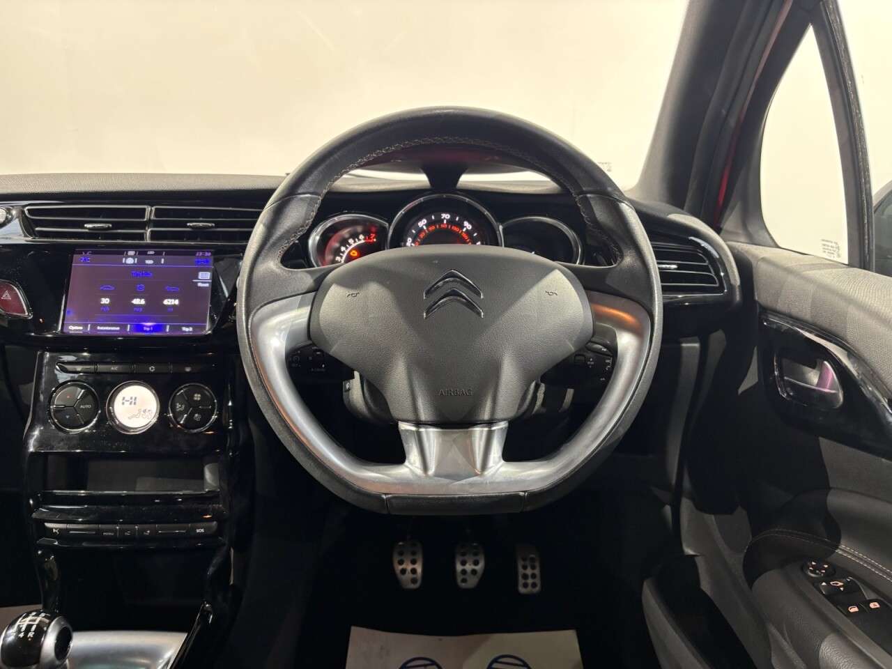 2016 DS AUTOMOBILES DS 3 2016 DS AUTOMOBILES DS 3