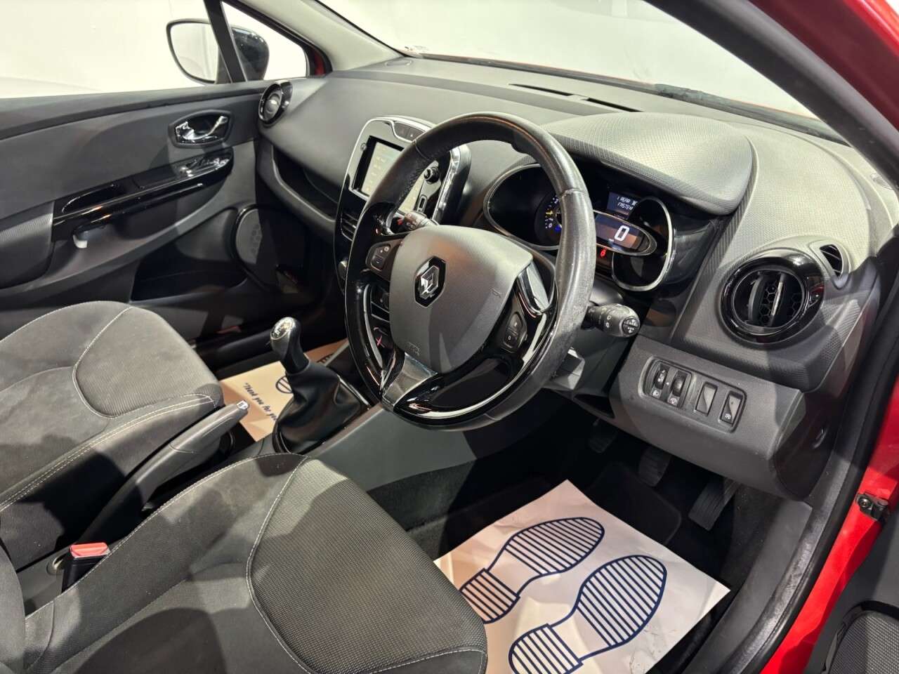 2014 RENAULT CLIO 2014 RENAULT CLIO