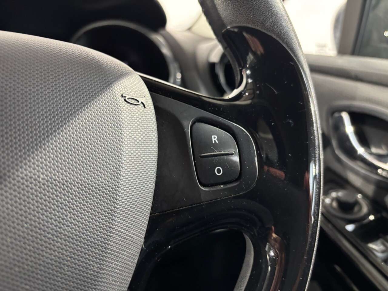 2014 RENAULT CLIO 2014 RENAULT CLIO