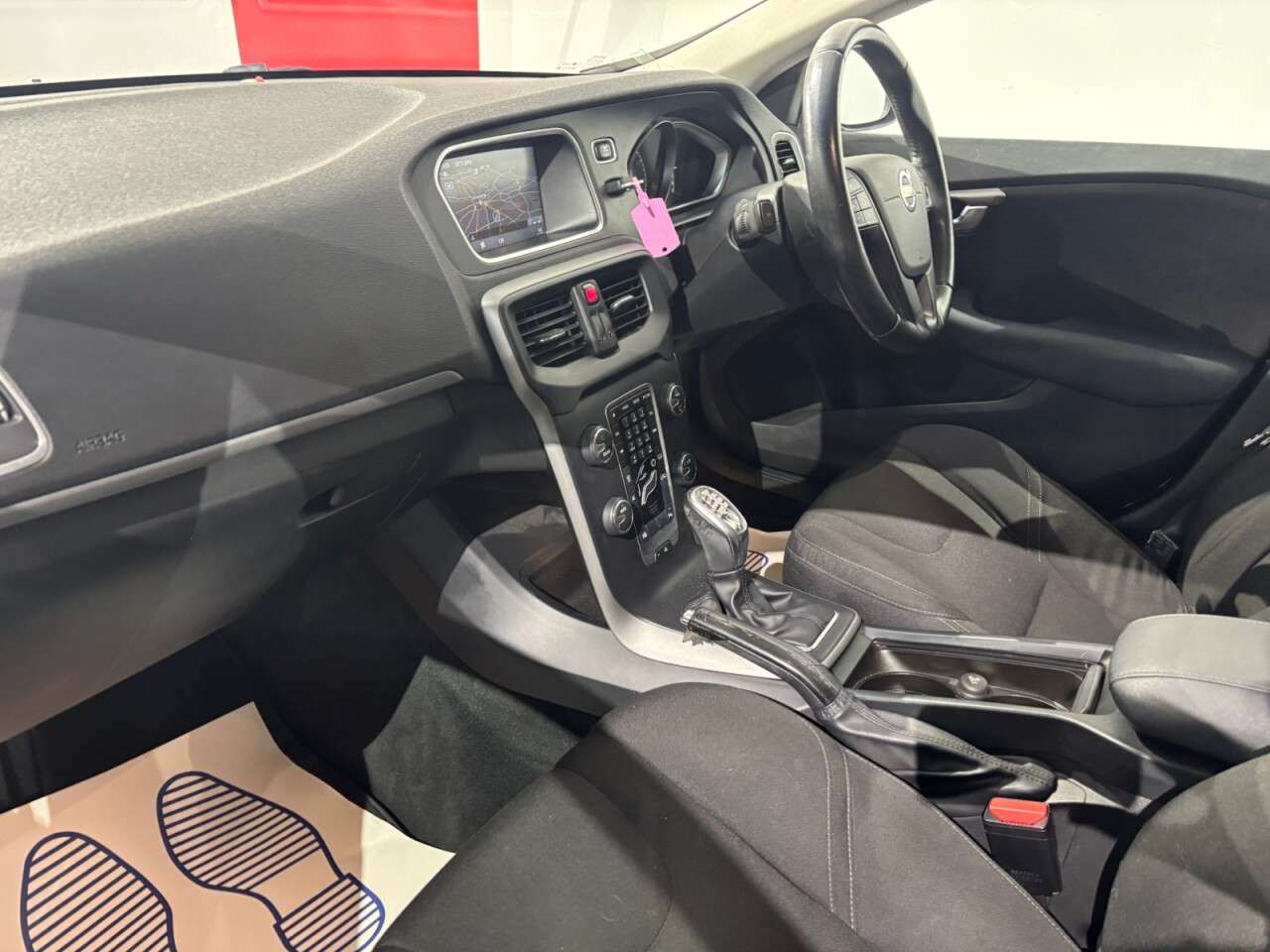 2012 VOLVO V40 2012 VOLVO V40