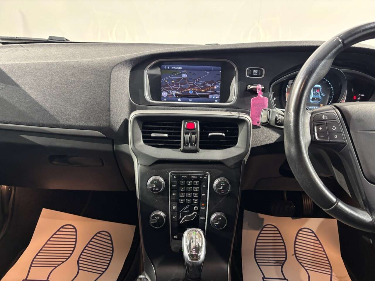 2012 VOLVO V40 2012 VOLVO V40