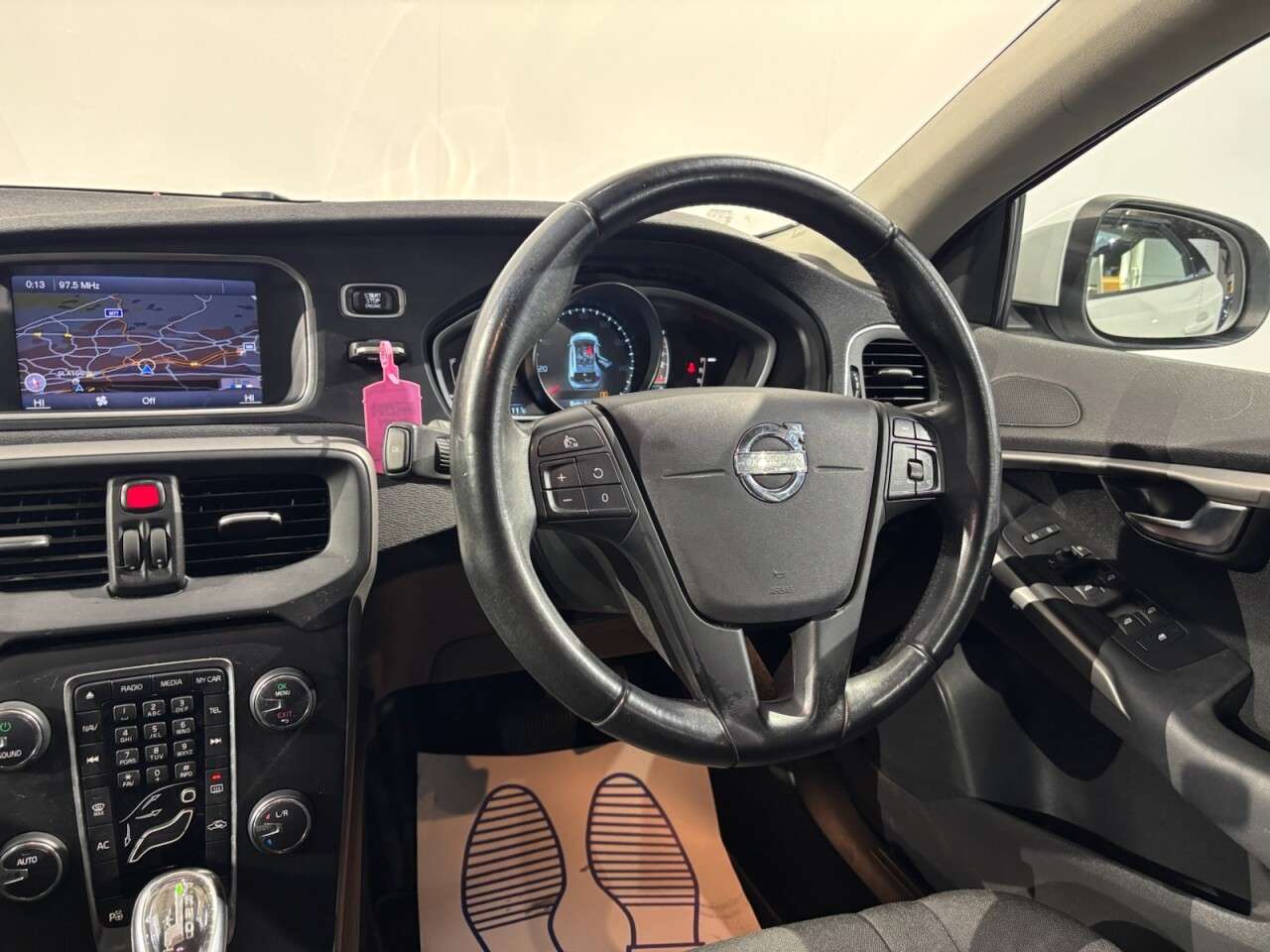 2012 VOLVO V40 2012 VOLVO V40