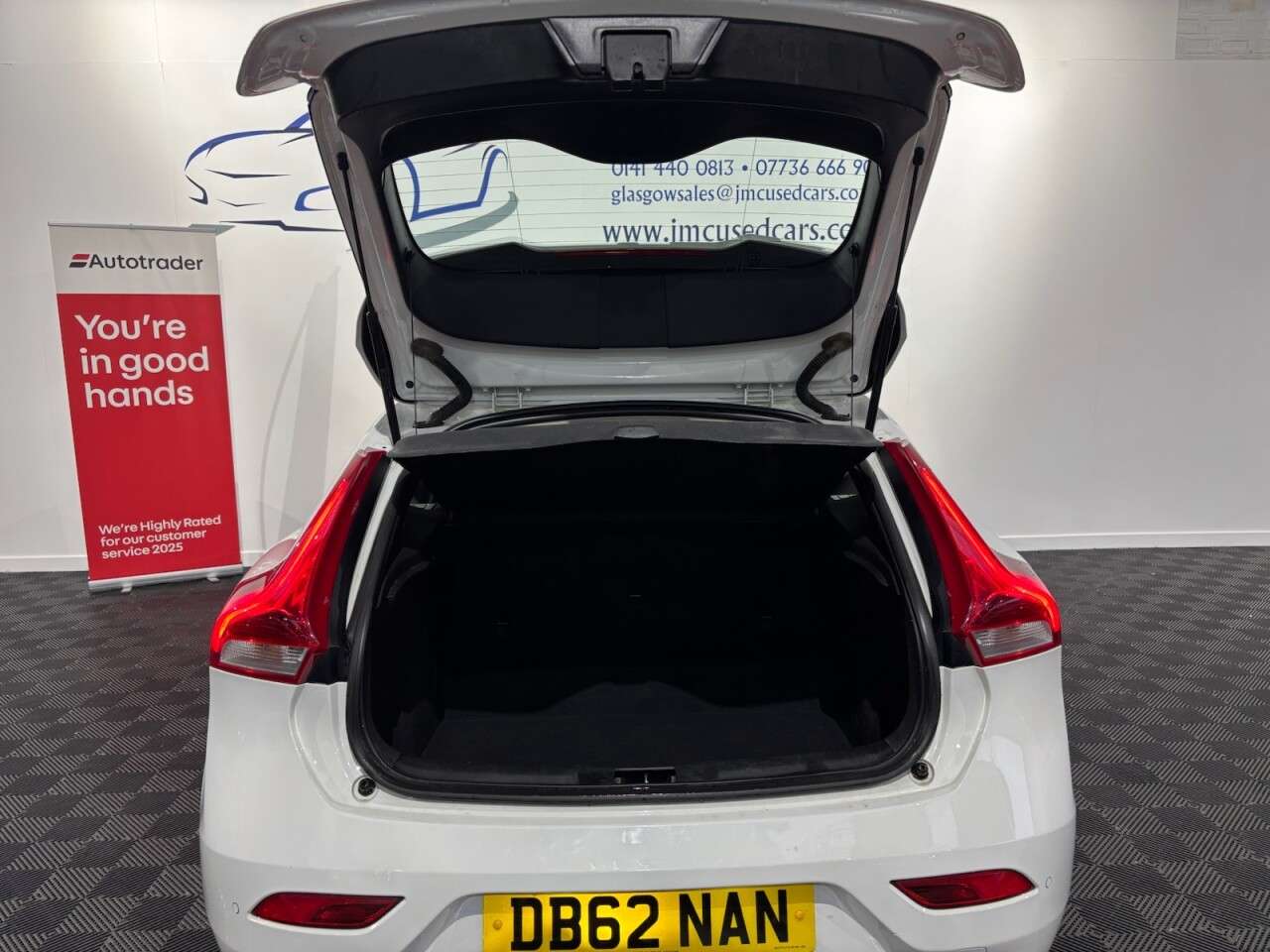 2012 VOLVO V40 2012 VOLVO V40