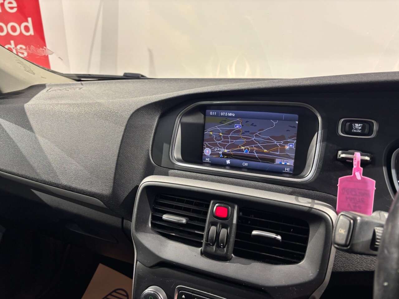 2012 VOLVO V40 2012 VOLVO V40