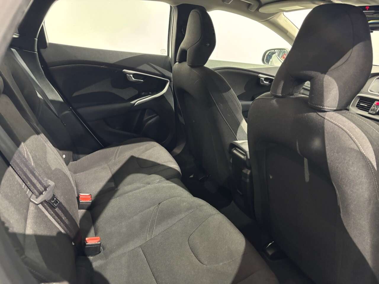 2012 VOLVO V40 2012 VOLVO V40