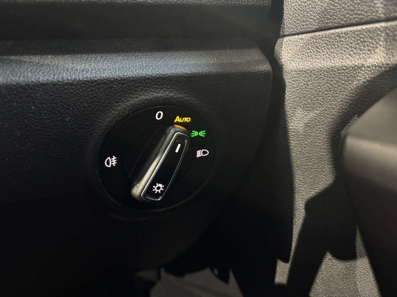 2018 VOLKSWAGEN T-ROC 2018 VOLKSWAGEN T-ROC