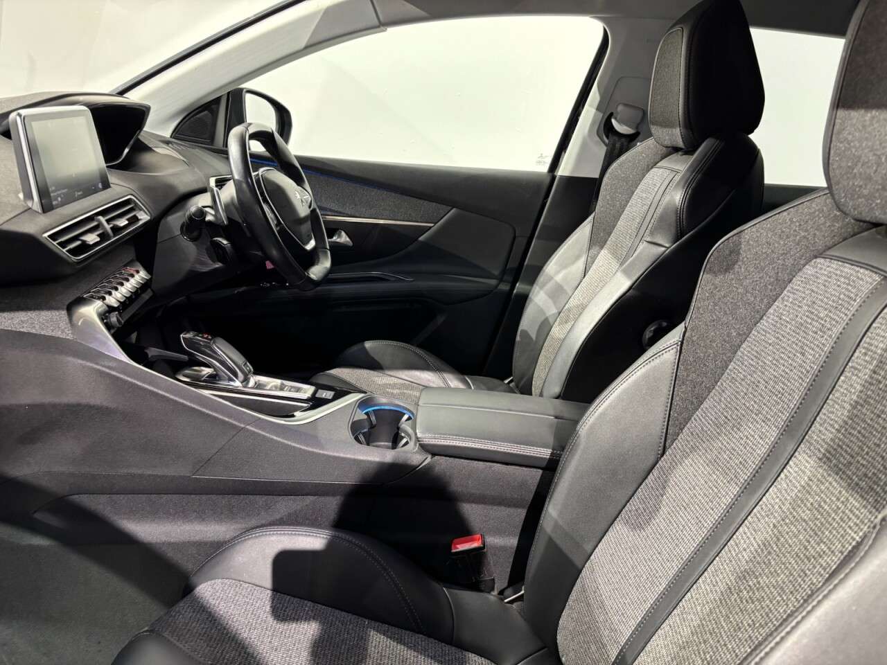 2019 PEUGEOT 3008 2019 PEUGEOT 3008