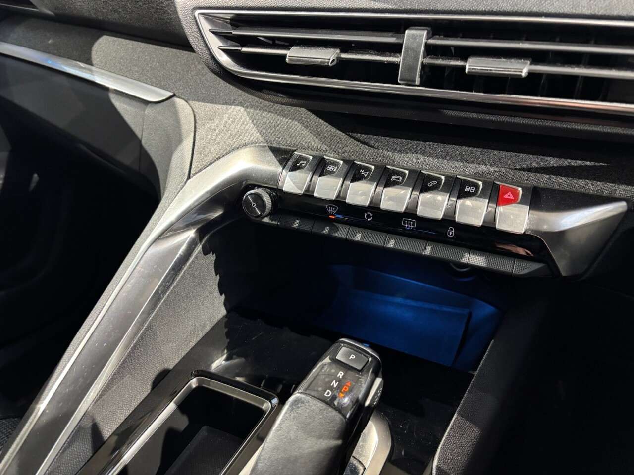 2019 PEUGEOT 3008 2019 PEUGEOT 3008