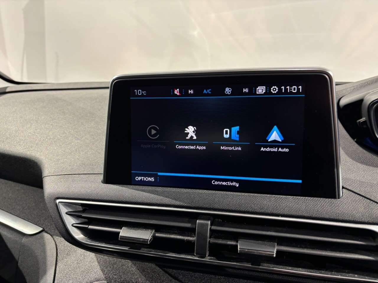 2019 PEUGEOT 3008 2019 PEUGEOT 3008