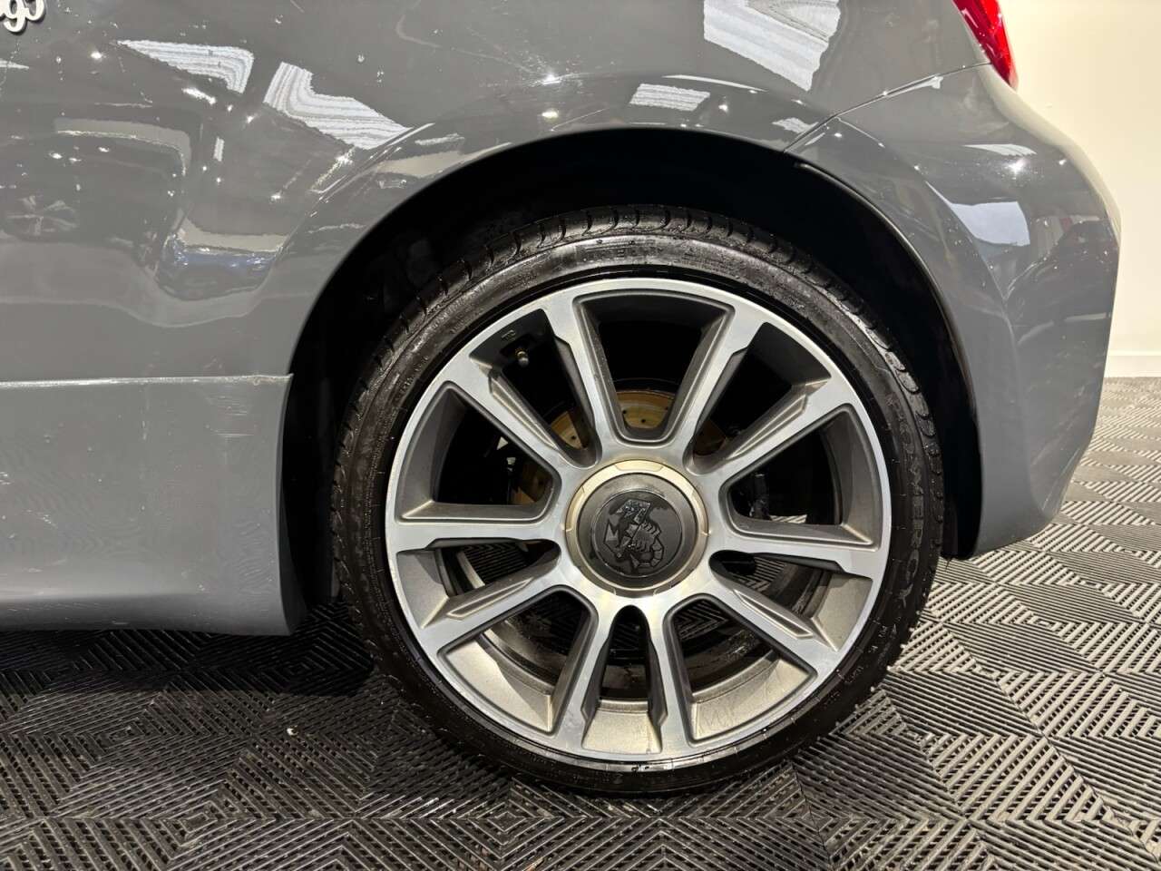 2018 ABARTH 595 2018 ABARTH 595