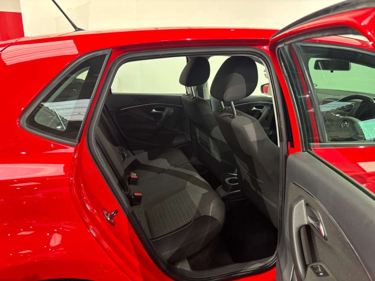 2015 VOLKSWAGEN POLO 2015 VOLKSWAGEN POLO