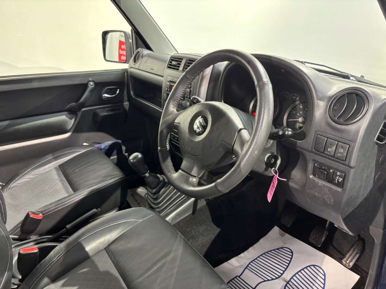 2010 SUZUKI JIMNY 2010 SUZUKI JIMNY