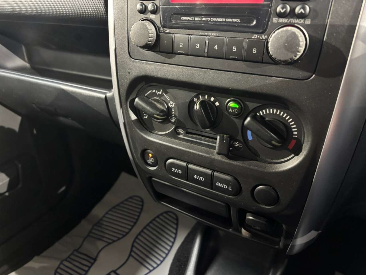 2010 SUZUKI JIMNY 2010 SUZUKI JIMNY