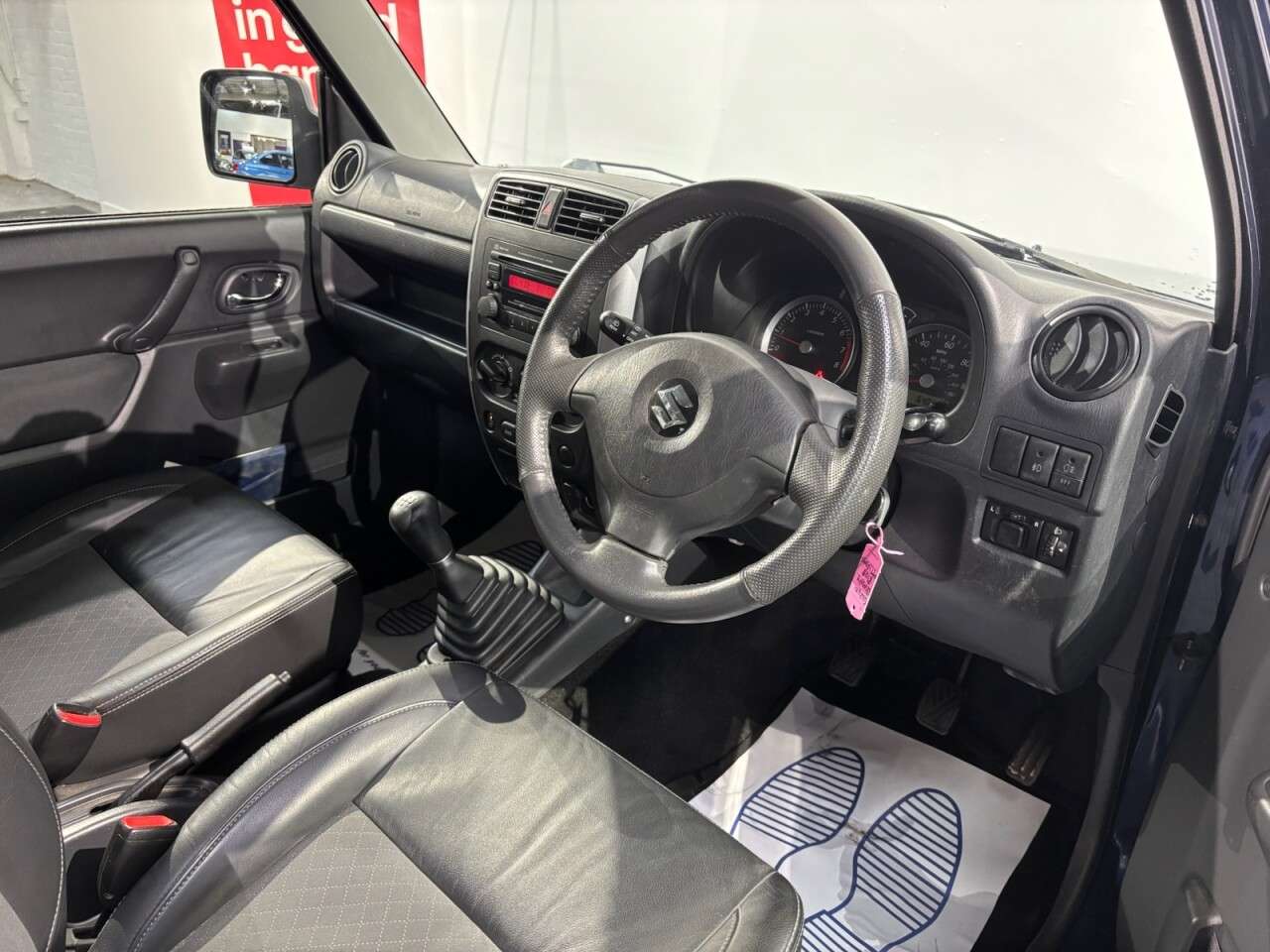 2010 SUZUKI JIMNY 2010 SUZUKI JIMNY