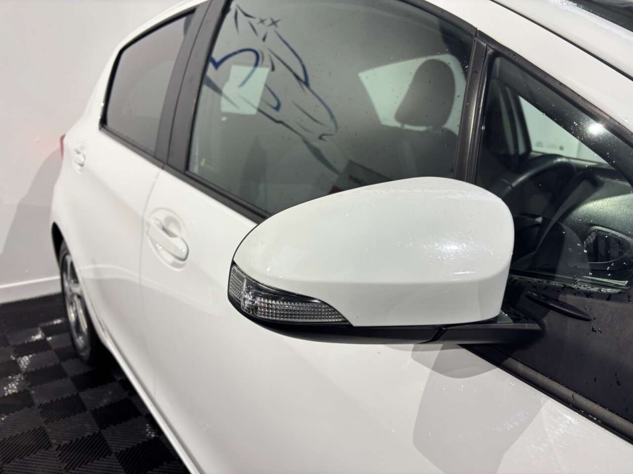 2017 TOYOTA YARIS 2017 TOYOTA YARIS