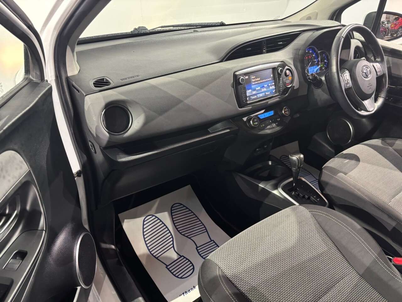 2017 TOYOTA YARIS 2017 TOYOTA YARIS