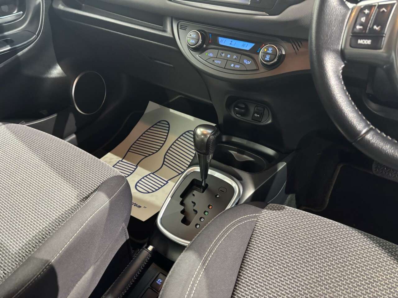 2017 TOYOTA YARIS 2017 TOYOTA YARIS