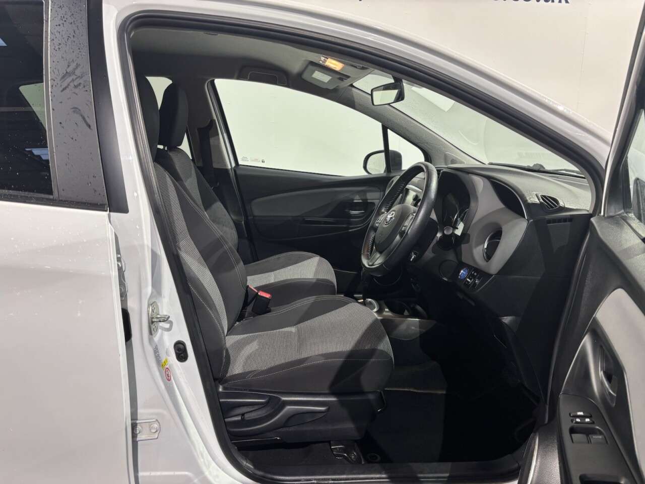 2017 TOYOTA YARIS 2017 TOYOTA YARIS
