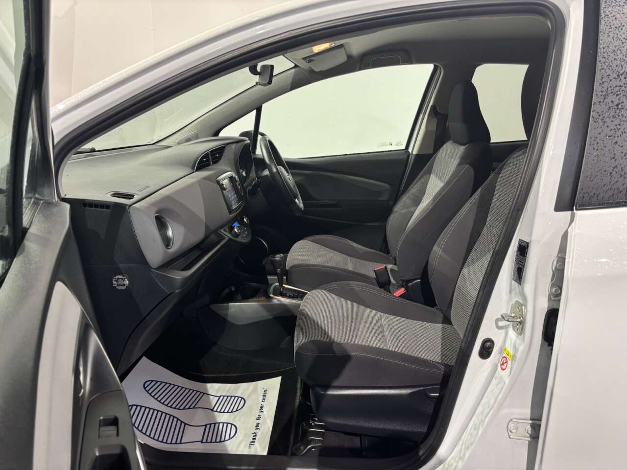 2017 TOYOTA YARIS 2017 TOYOTA YARIS