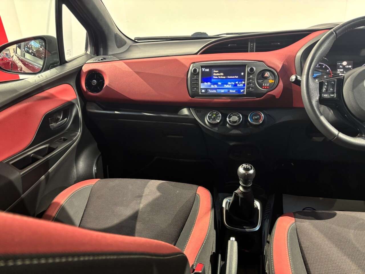 2017 TOYOTA YARIS 2017 TOYOTA YARIS