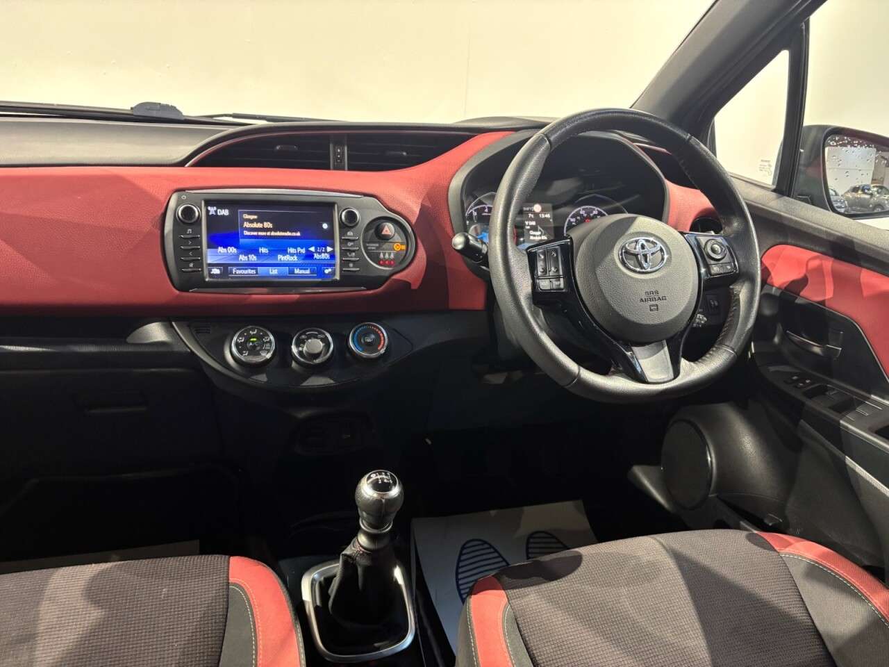 2017 TOYOTA YARIS 2017 TOYOTA YARIS