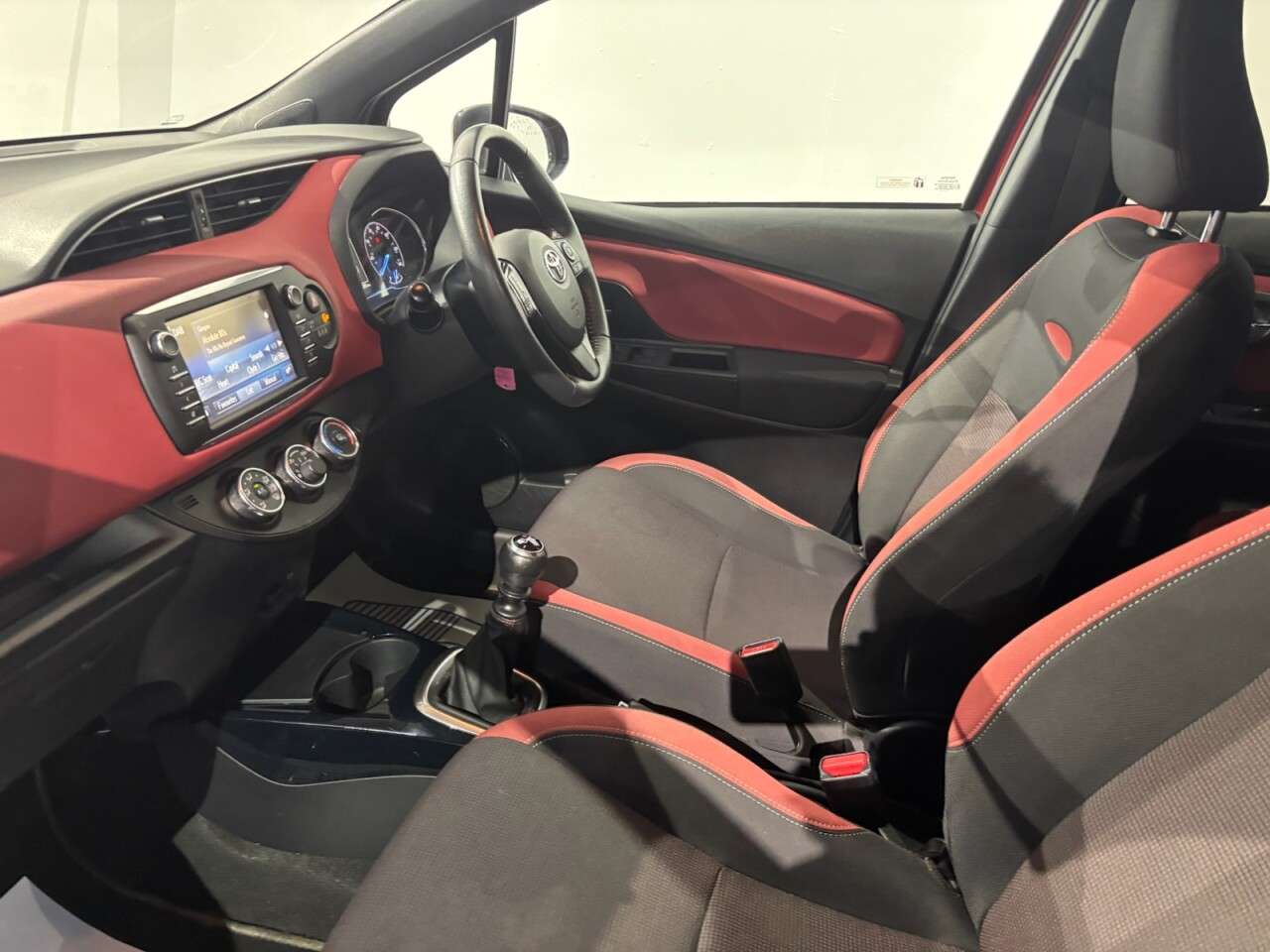 2017 TOYOTA YARIS 2017 TOYOTA YARIS