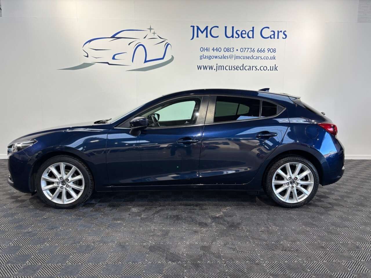 A 2017 MAZDA MAZDA3 2.0 SKYACTIV-G Sport Nav Hatchback 5dr Petrol Manual Euro 6 (s/s) (121 ps) A 2017 MAZDA MAZDA3 2.0 SKYACTIV-G Sport Nav Hatchback 5dr Petrol Manual Euro 6 (s/s) (121 ps)