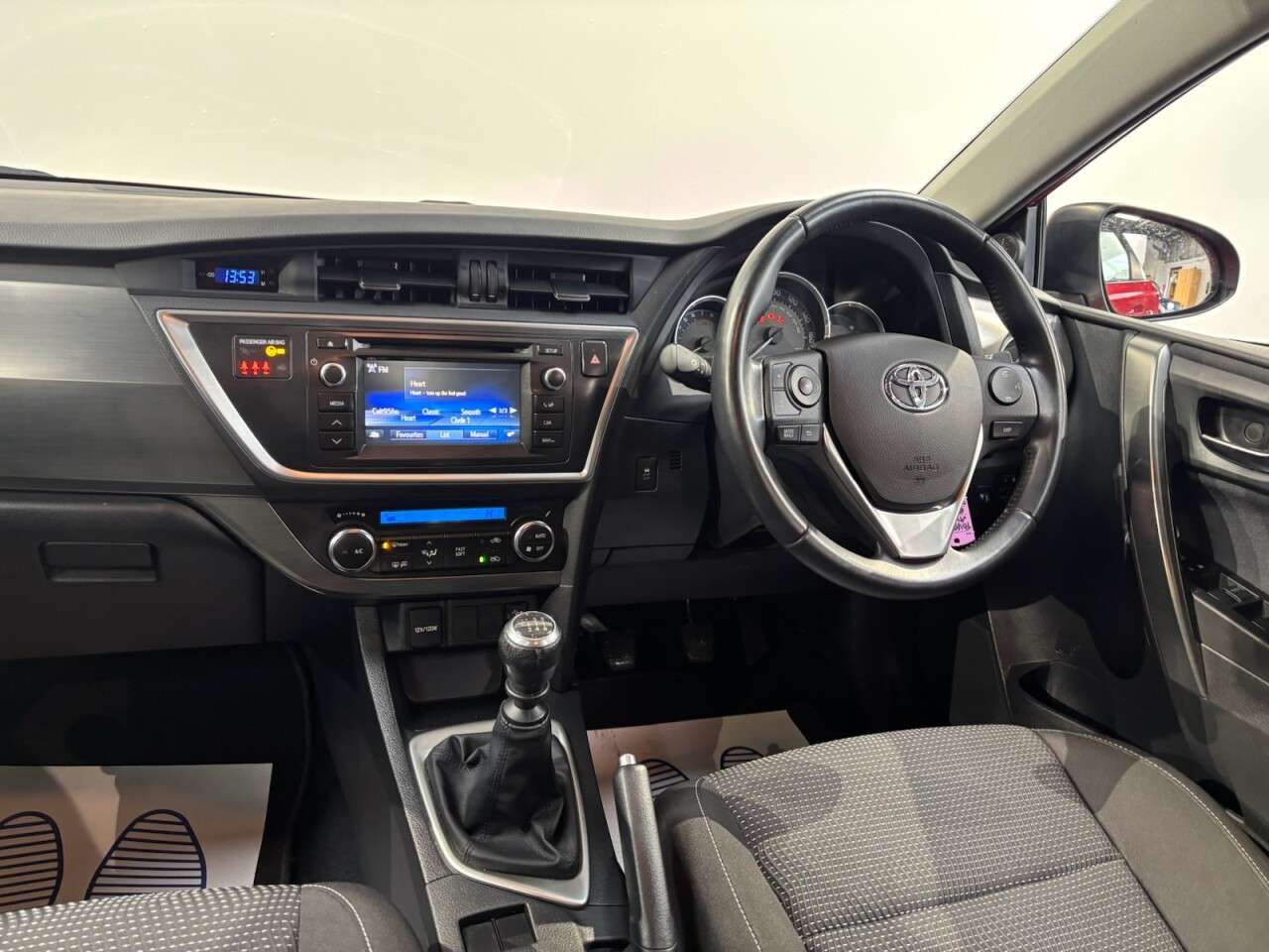 2015 TOYOTA AURIS 2015 TOYOTA AURIS
