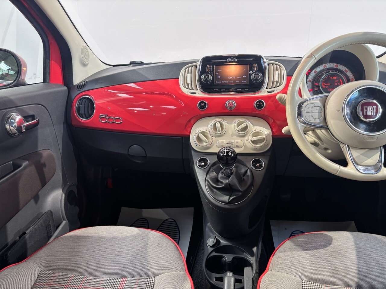 2017 FIAT 500 2017 FIAT 500