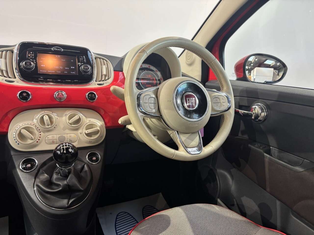 2017 FIAT 500 2017 FIAT 500