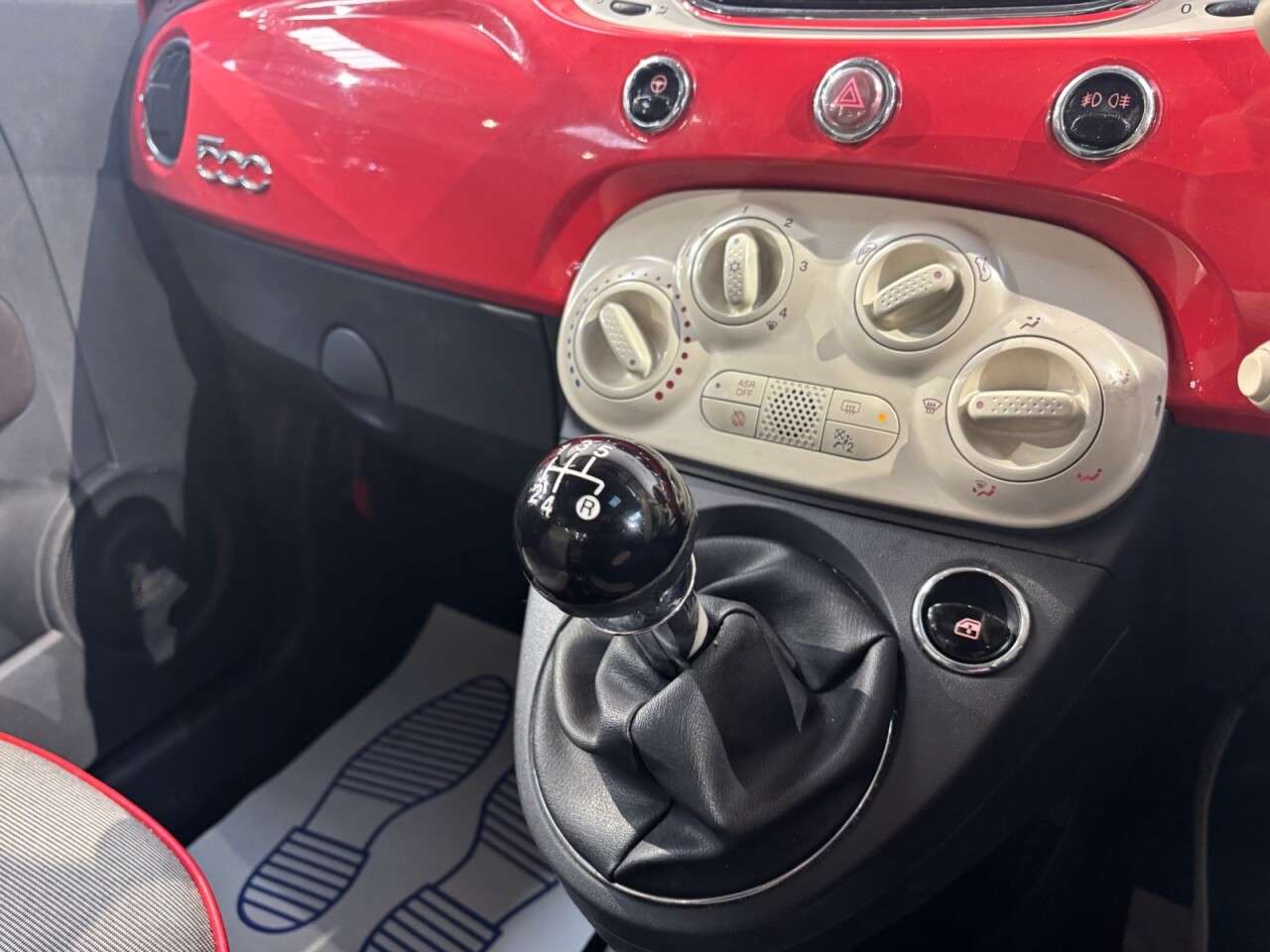 2017 FIAT 500 2017 FIAT 500