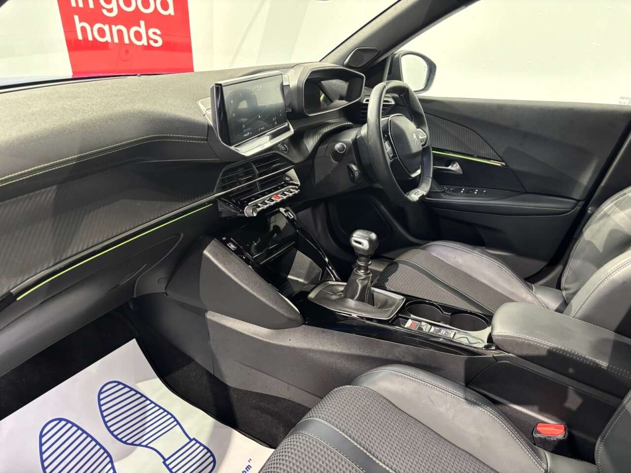 2021 PEUGEOT 2008 2021 PEUGEOT 2008