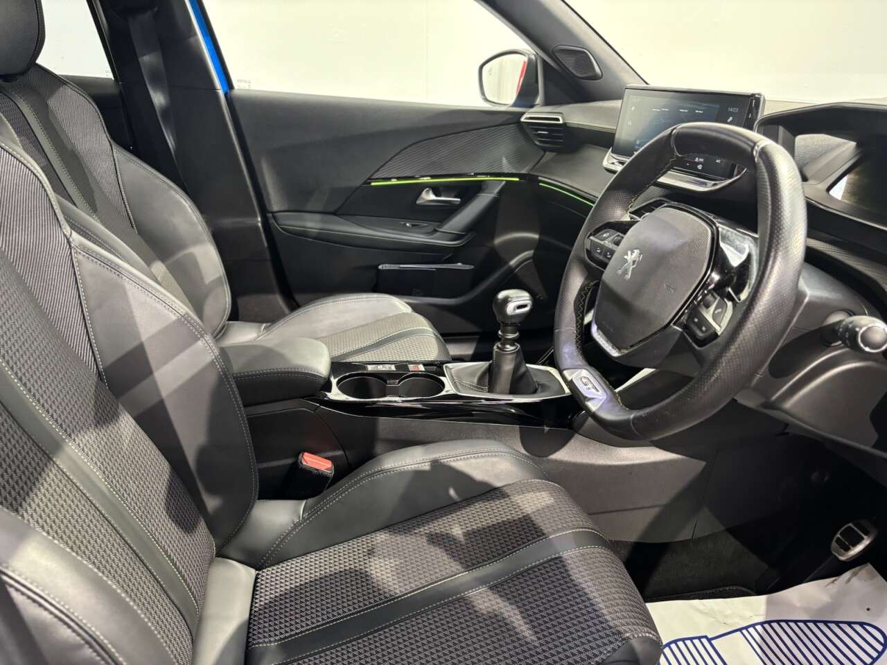 2021 PEUGEOT 2008 2021 PEUGEOT 2008