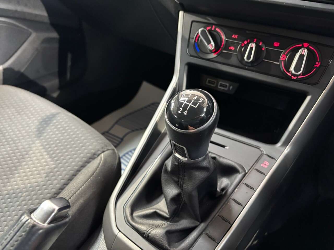 2019 VOLKSWAGEN POLO 2019 VOLKSWAGEN POLO