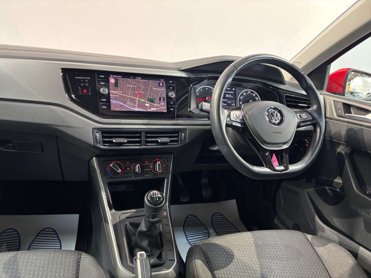 2019 VOLKSWAGEN POLO 2019 VOLKSWAGEN POLO