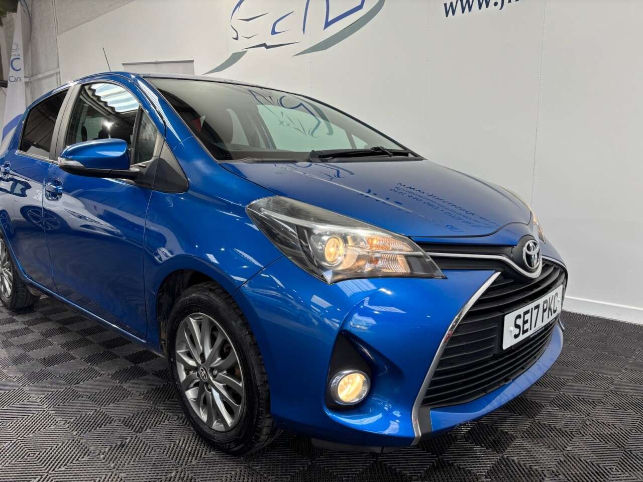 2017 TOYOTA YARIS 2017 TOYOTA YARIS