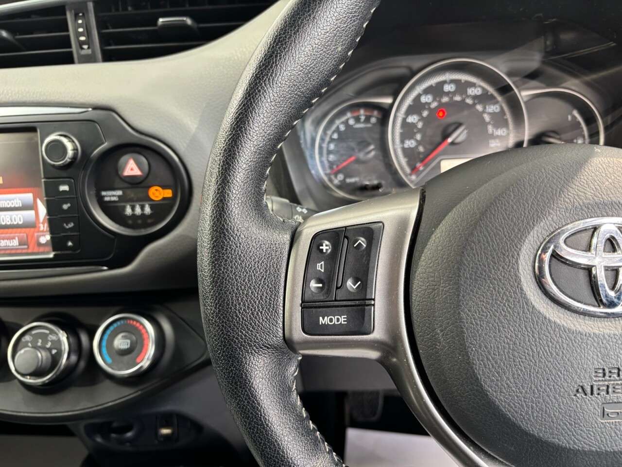 2017 TOYOTA YARIS 2017 TOYOTA YARIS