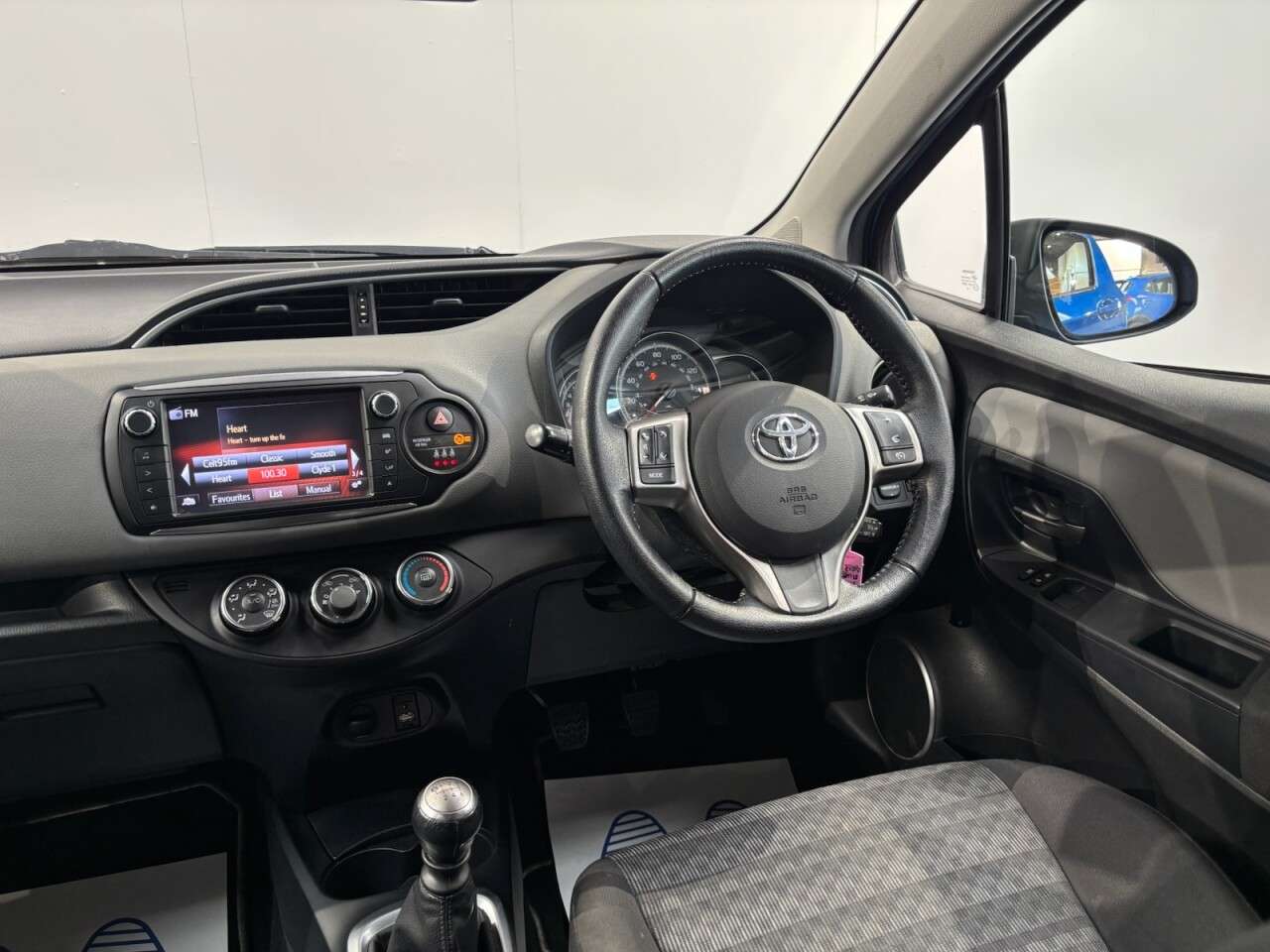 2017 TOYOTA YARIS 2017 TOYOTA YARIS